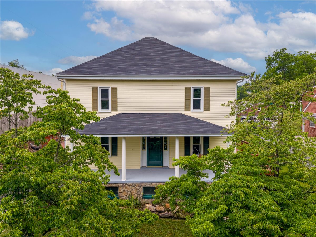 Exterior - Rear Deck
