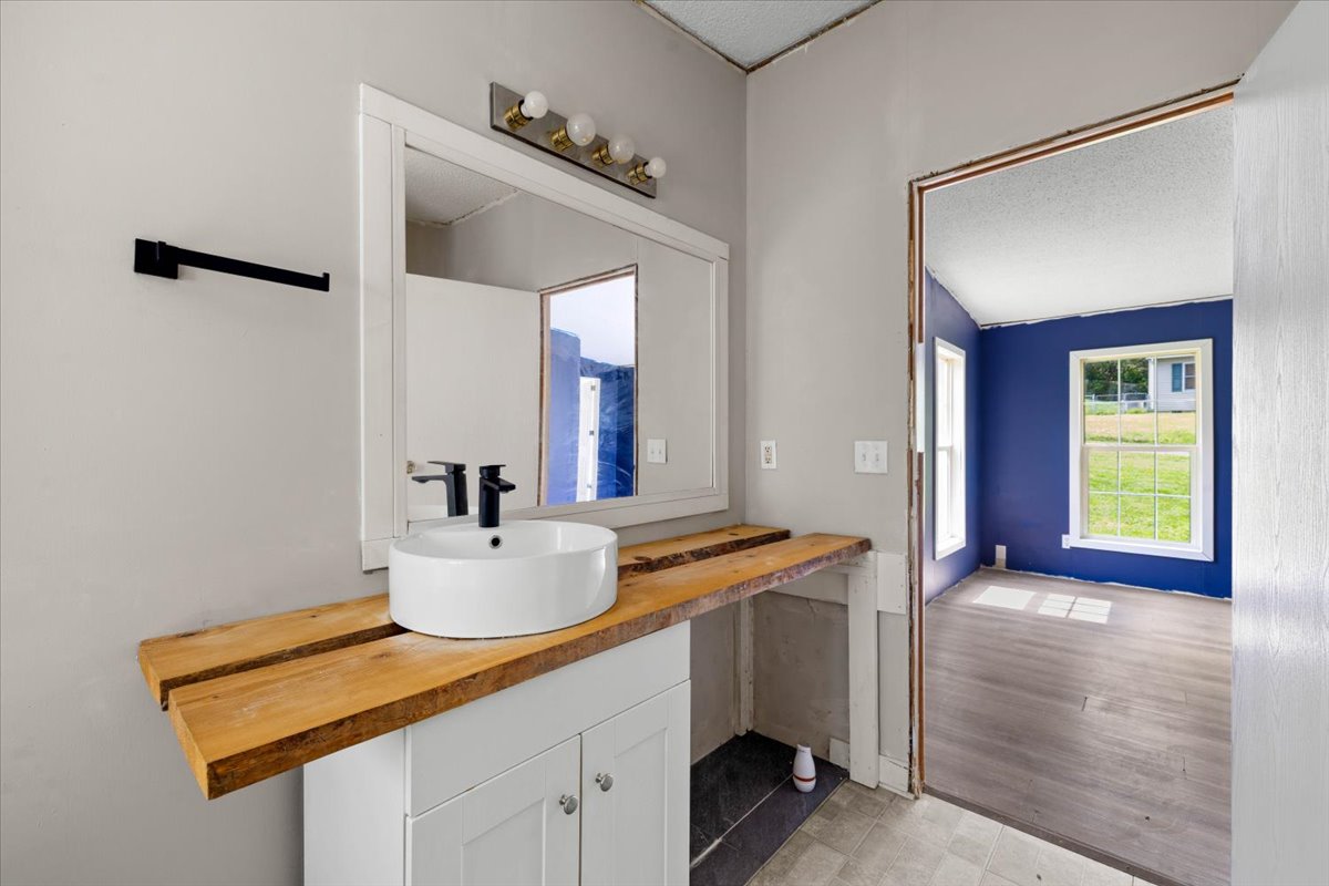 Interior - Bathroom