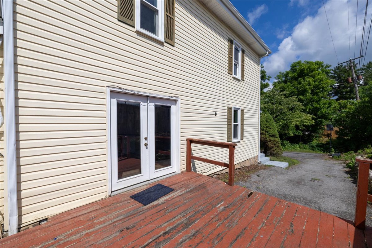 Exterior - Backyard