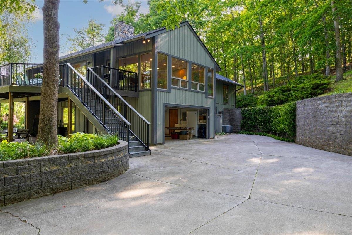 Deck & Outdoor Living