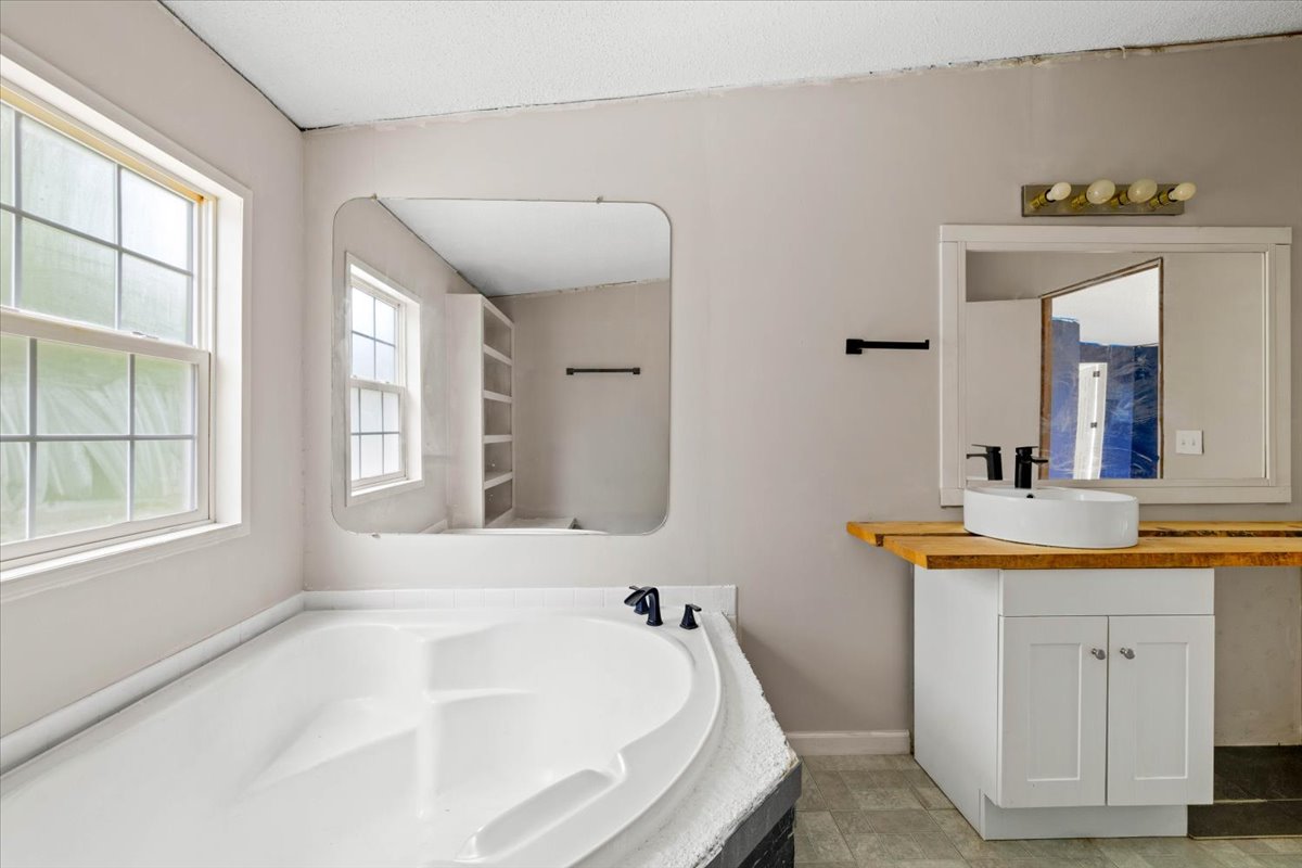 Interior - Bathroom