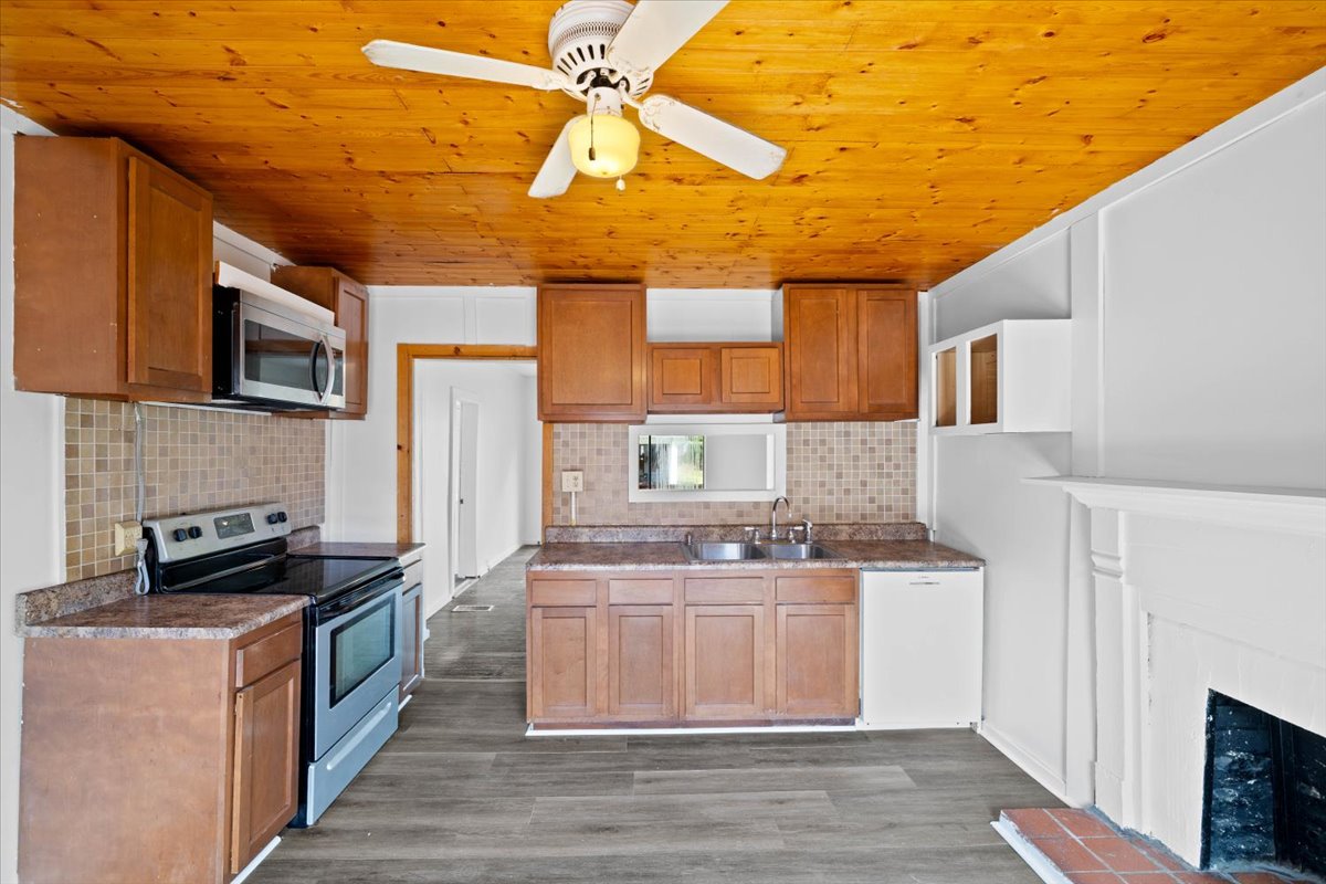 Interior - Kitchen